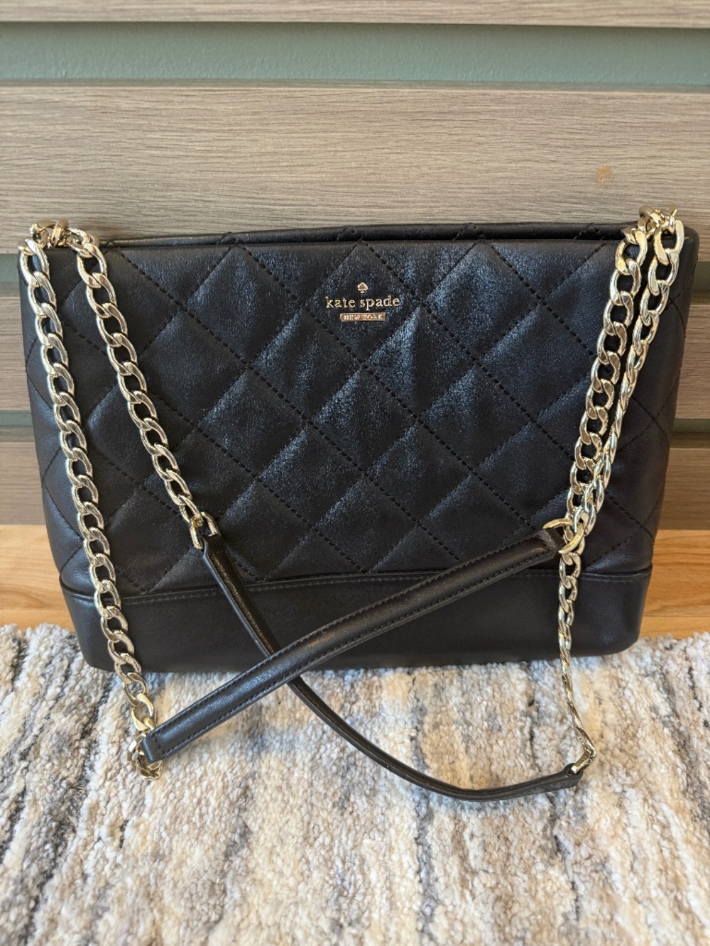 Sac Bag Kate Spade cuir véritable noir garniture doré
